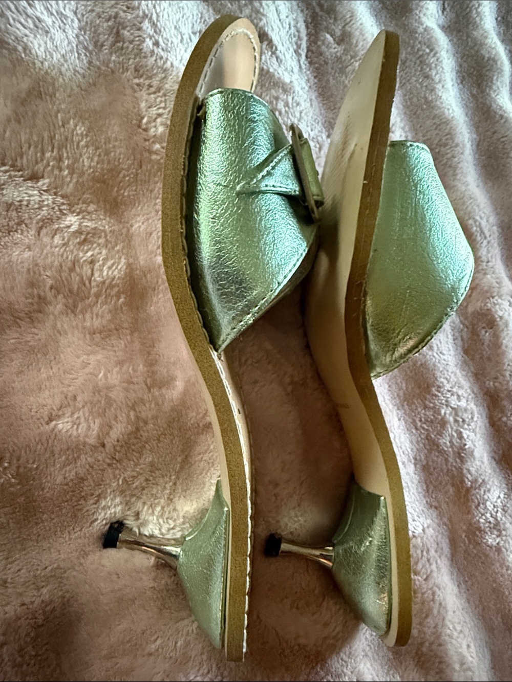Splash Metallic Green Slide Sandals with Buckle - Picture 3 of 4